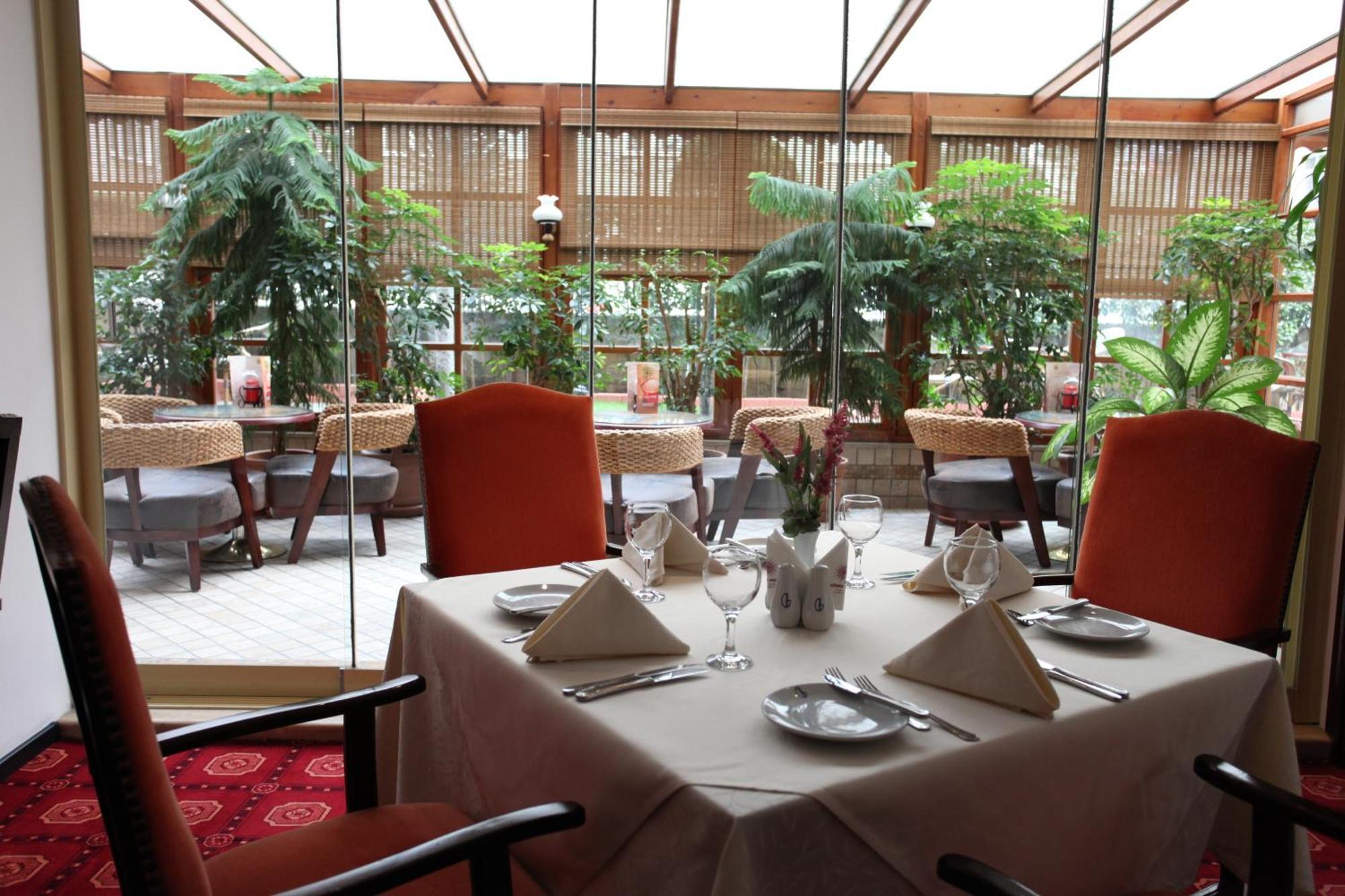 Guenes Hotel Merter Isztambul Étterem fotó