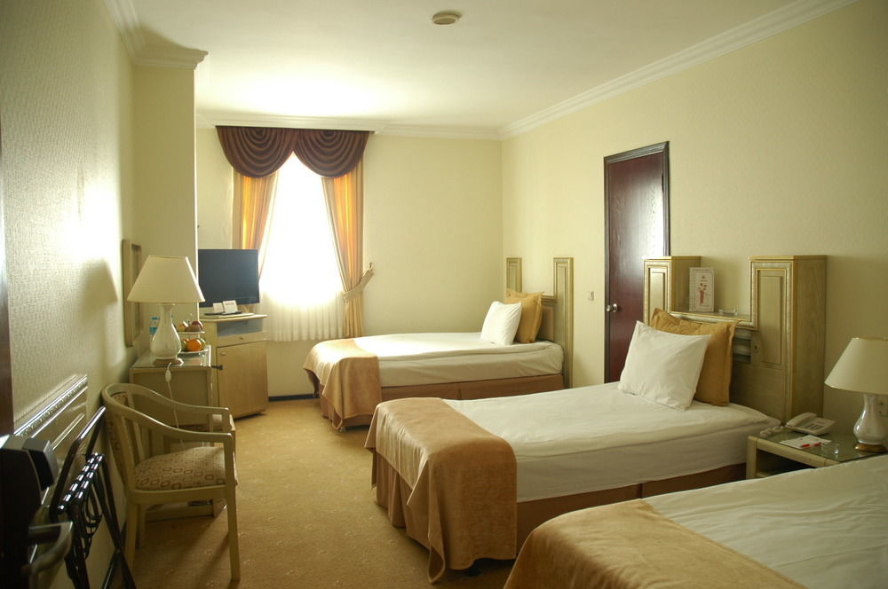 Guenes Hotel Merter Isztambul Kültér fotó